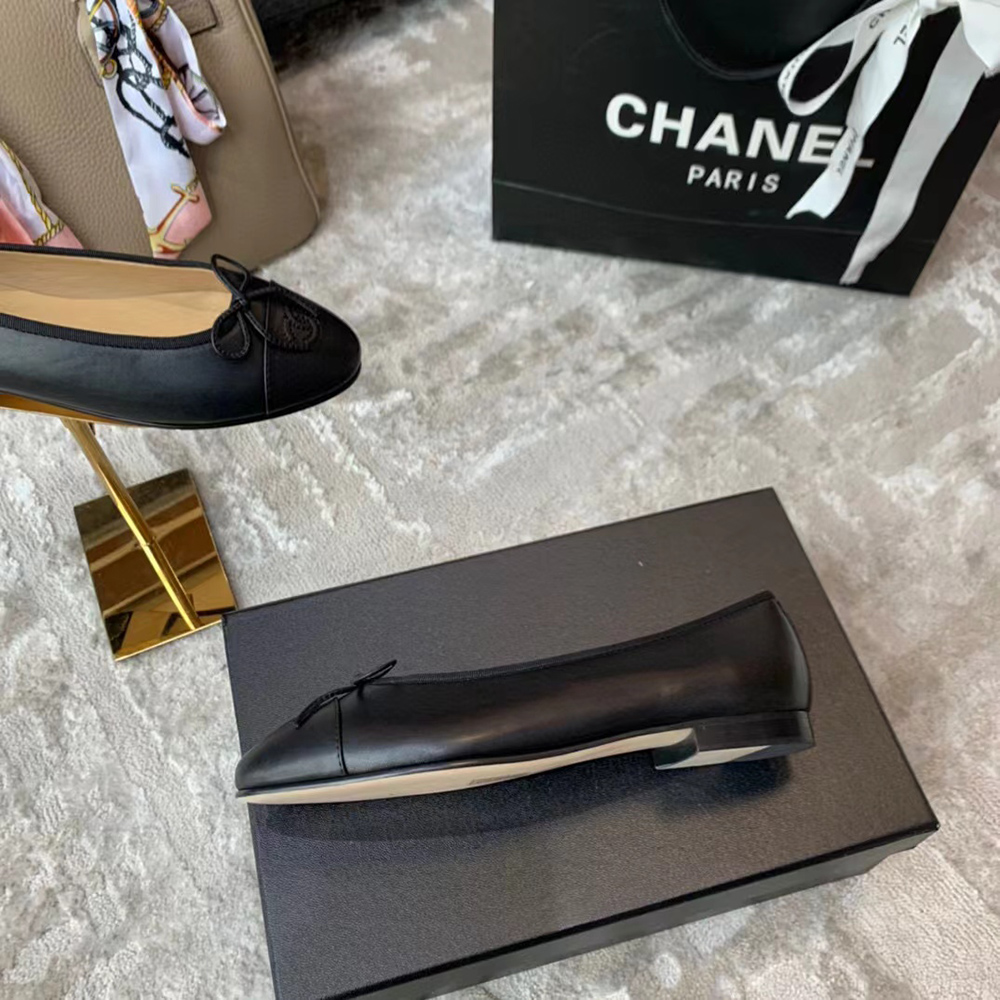 Chanel classic ballet shoes all black sheepskin
