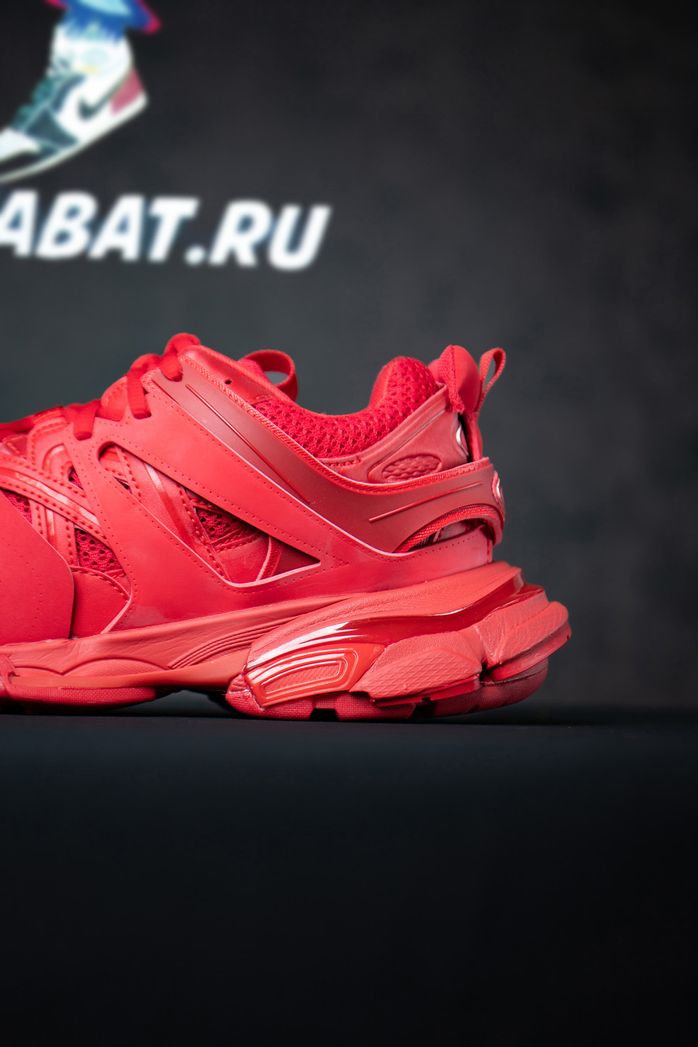 BALENCIAGA TRACK