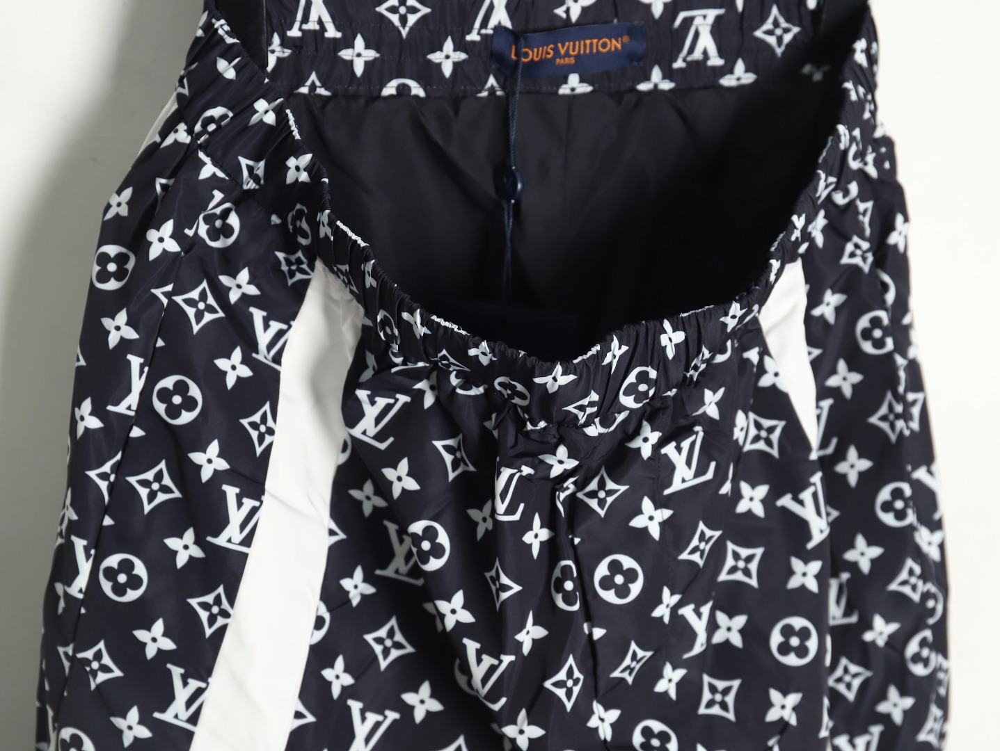 Louis Vuitton monogram print trousers TSK1