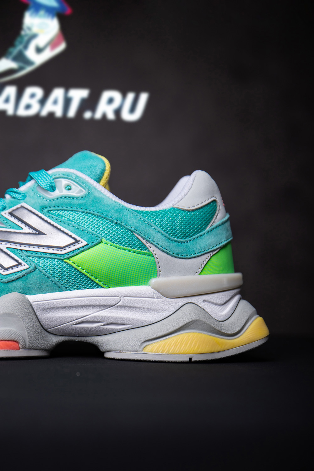 9060 'Cyan Burst' DTLR Exclusive