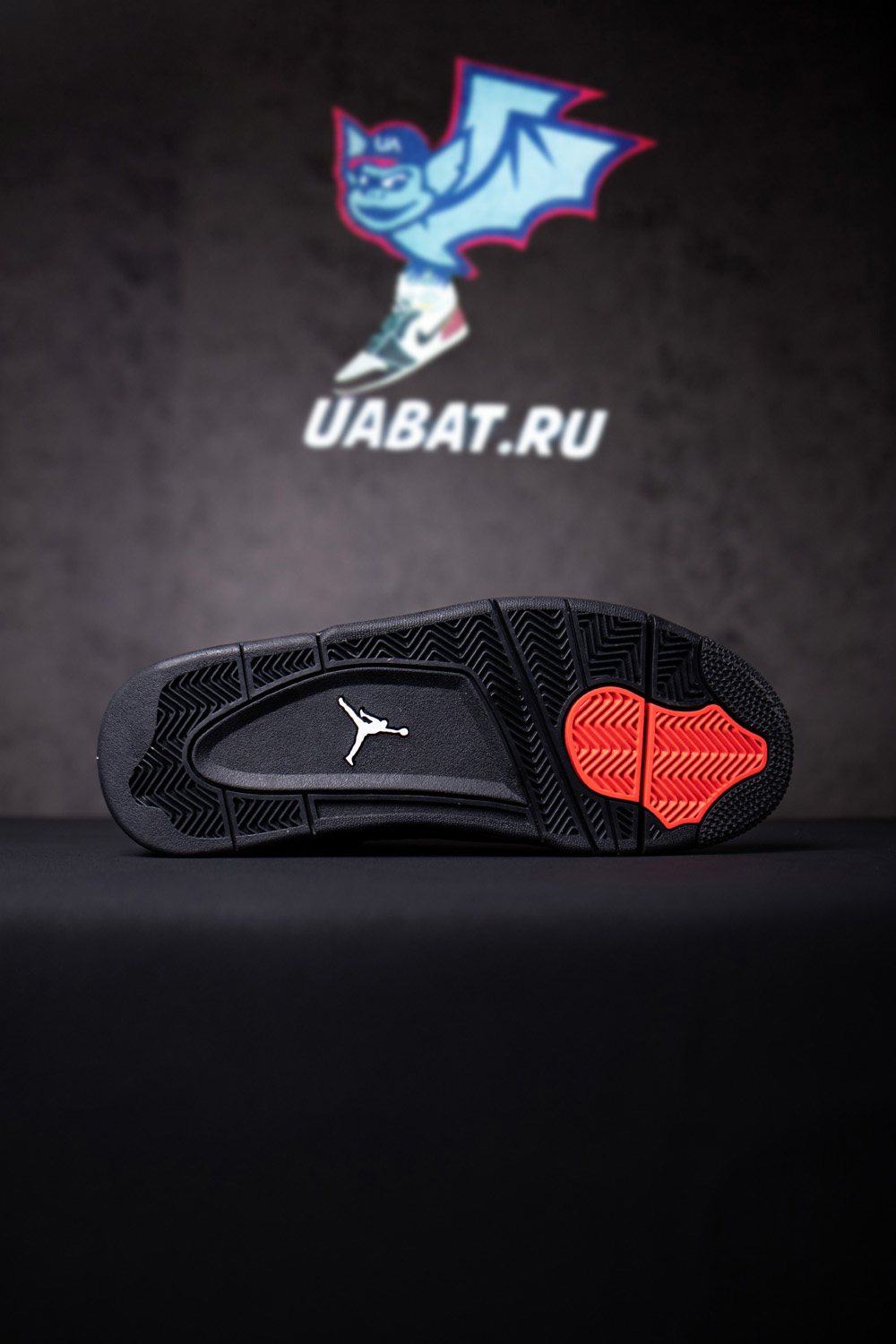 AIR JORDAN 4 RETRO