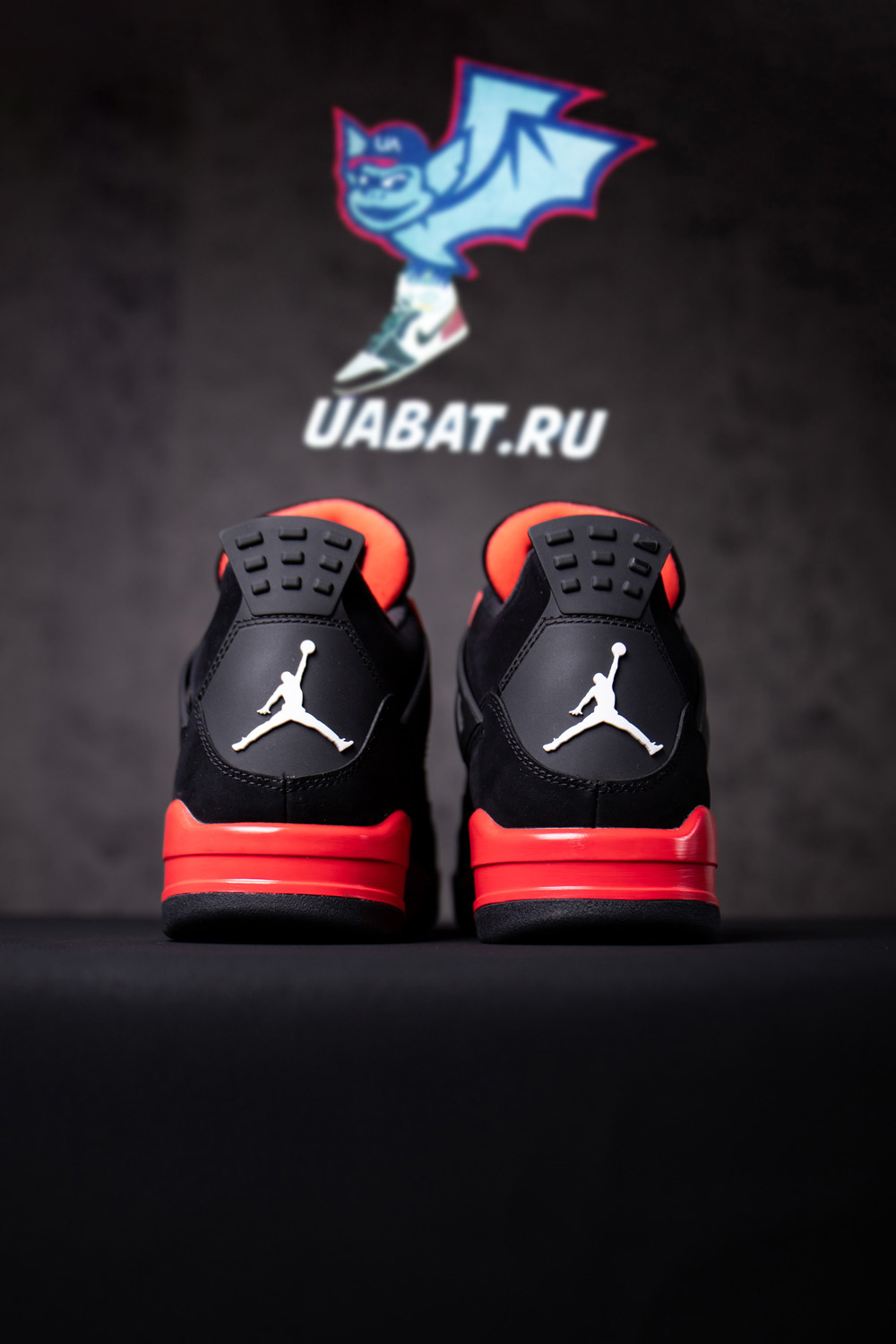 AIR JORDAN 4 RETRO