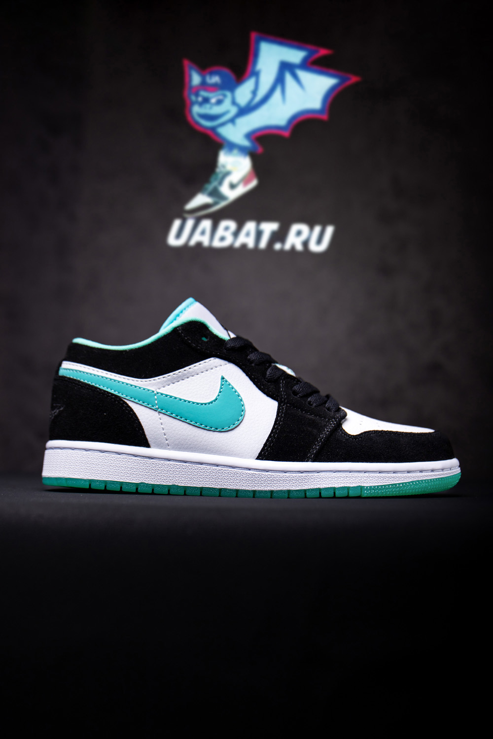 AIR JORDAN 1 LOW 
