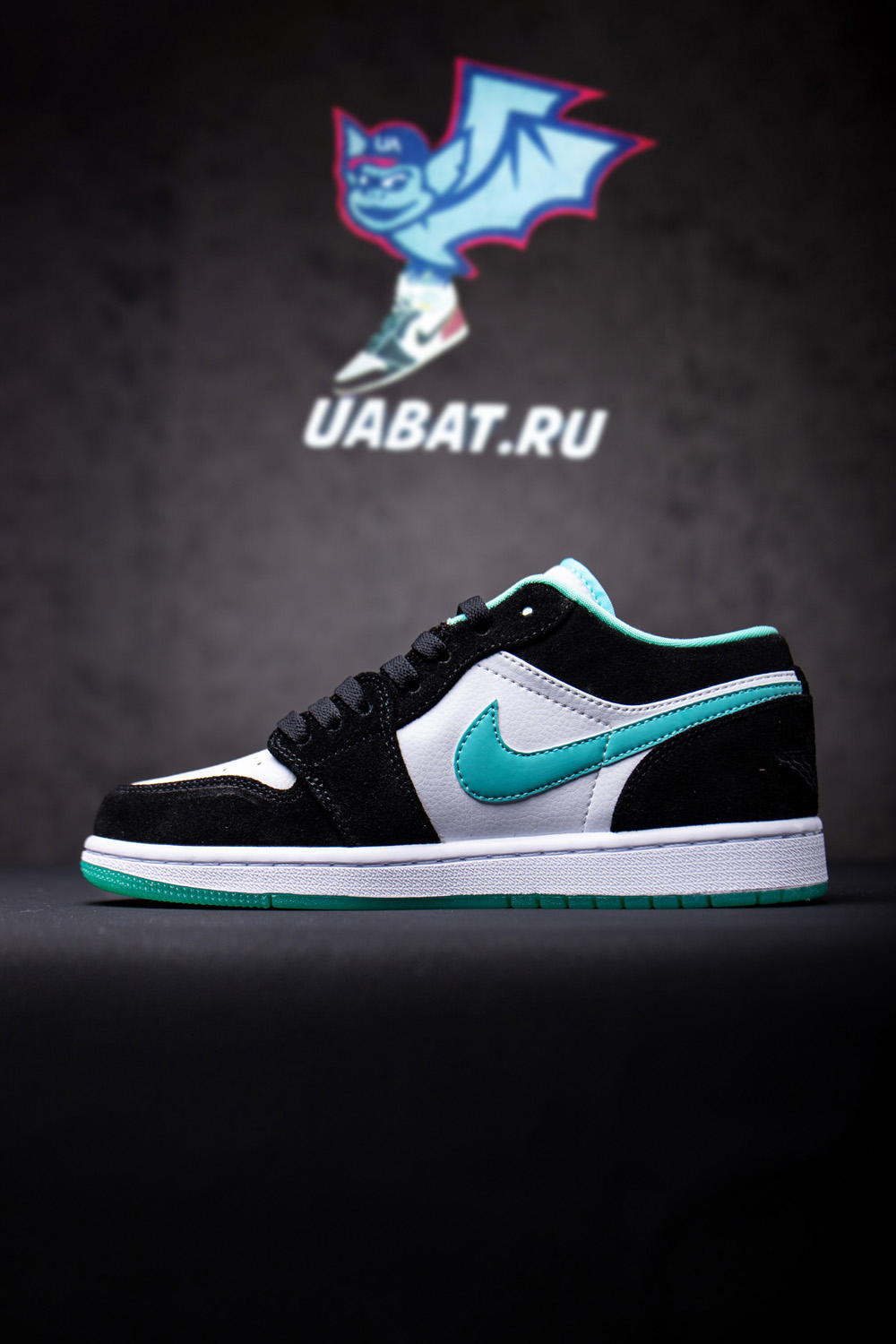 AIR JORDAN 1 LOW 