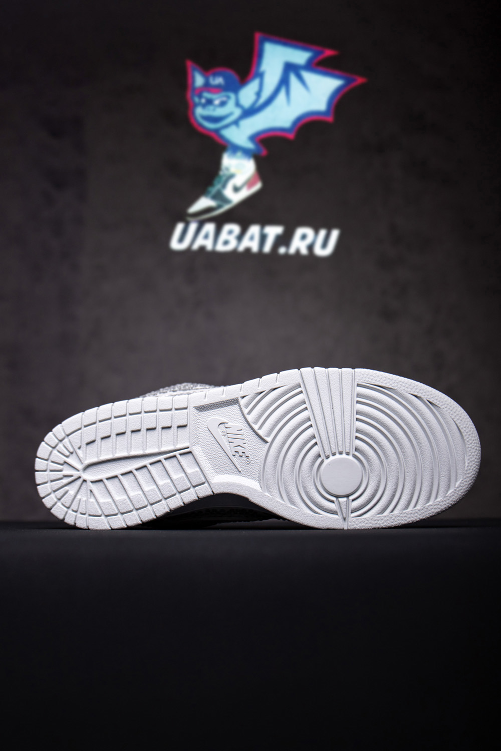 CACTUS PLANT FLEA MARKET X SWAROVSKI X DUNK LOW 'PURE PLATINUM'
