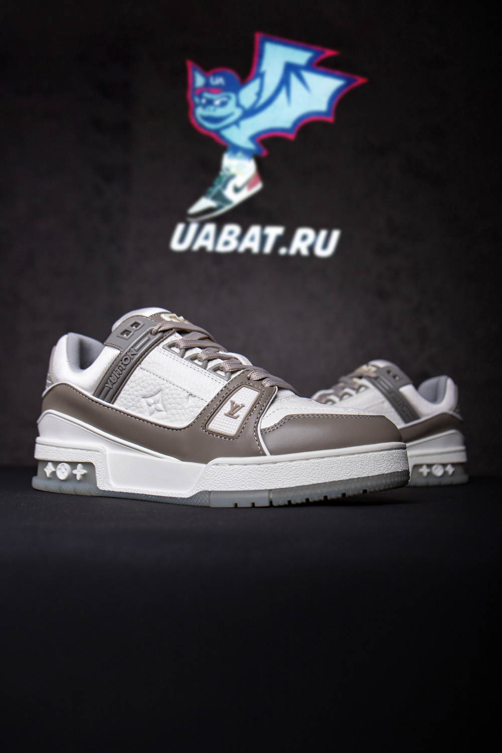 LV Trainer Grey White