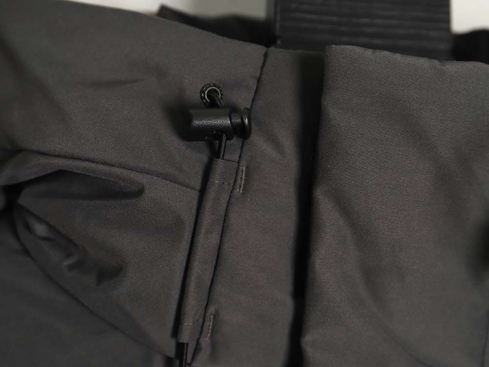 The North Face Multi-Pocket Down Jacket TSK1