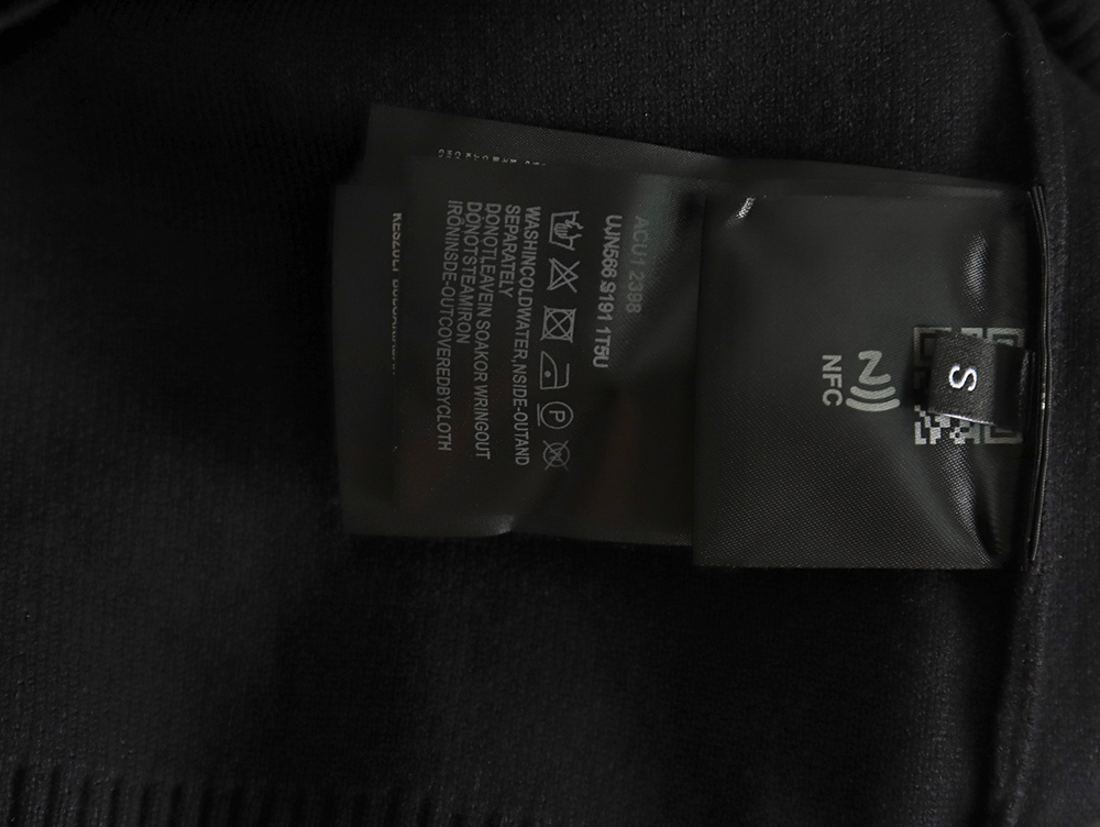 Prada triangle logo knitted sweater TSK2