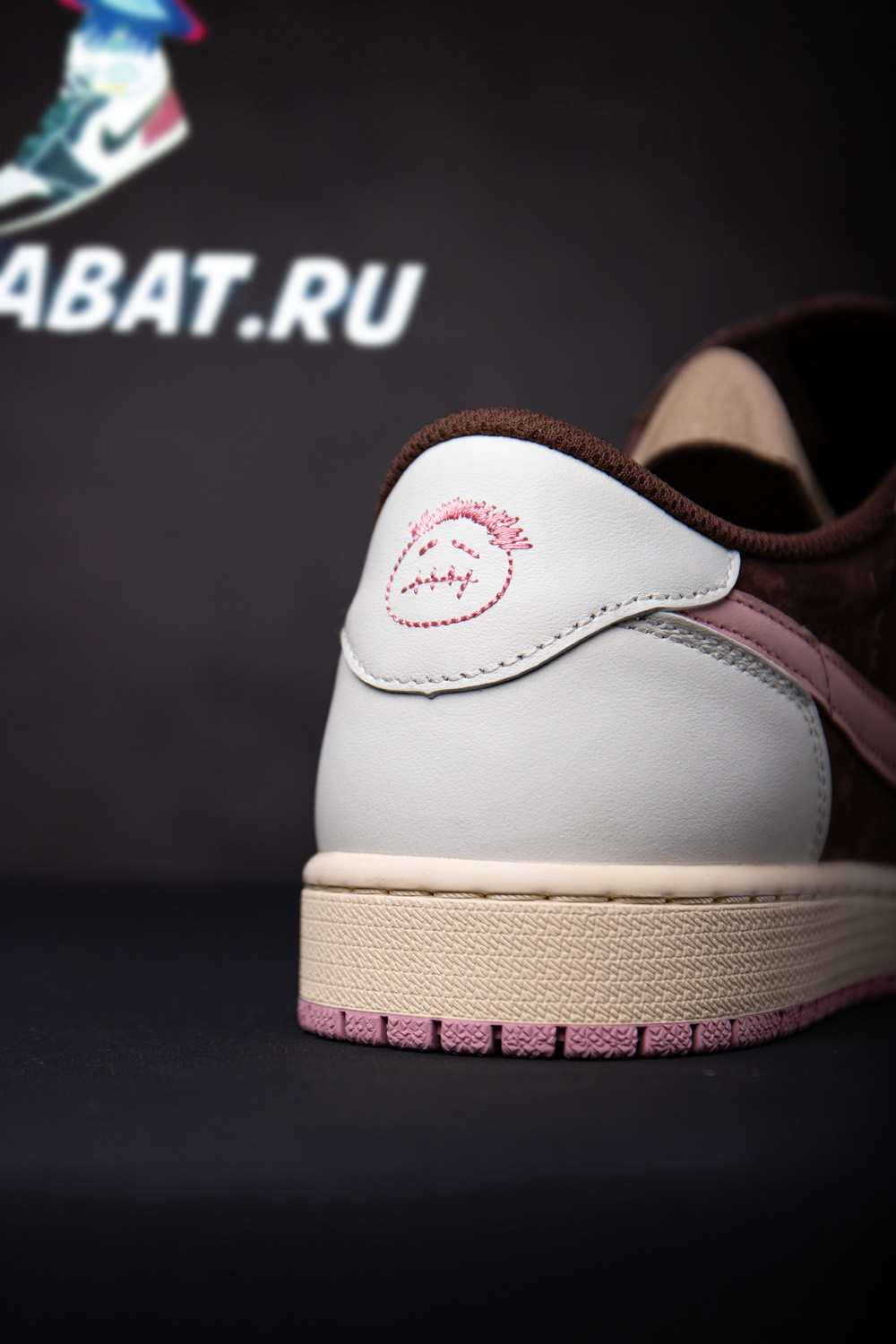 Travis Scott x Air Jordan 1 Low OG 