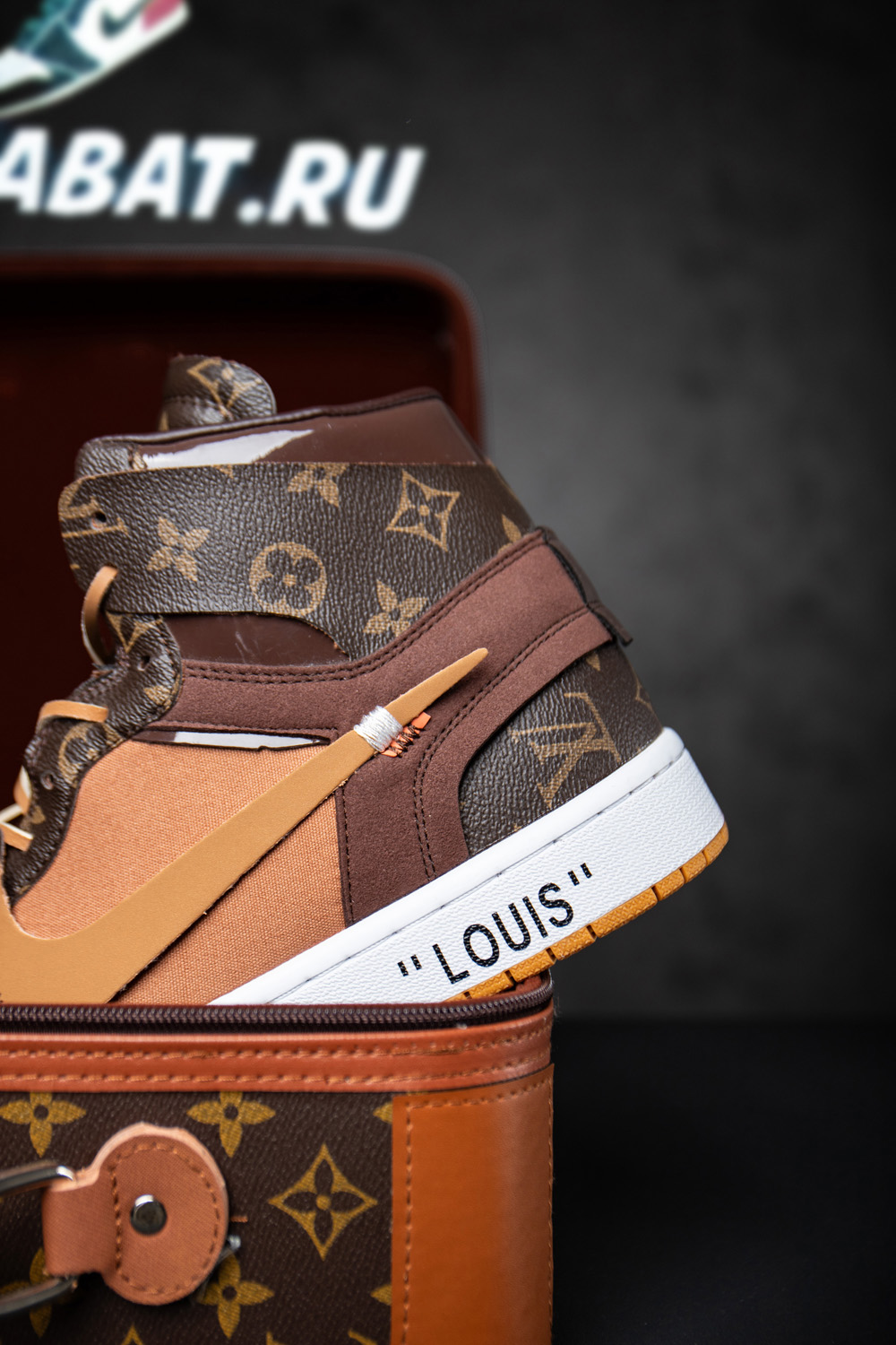 Louis Vuitton x OFF WHITE x Air Jordan 1