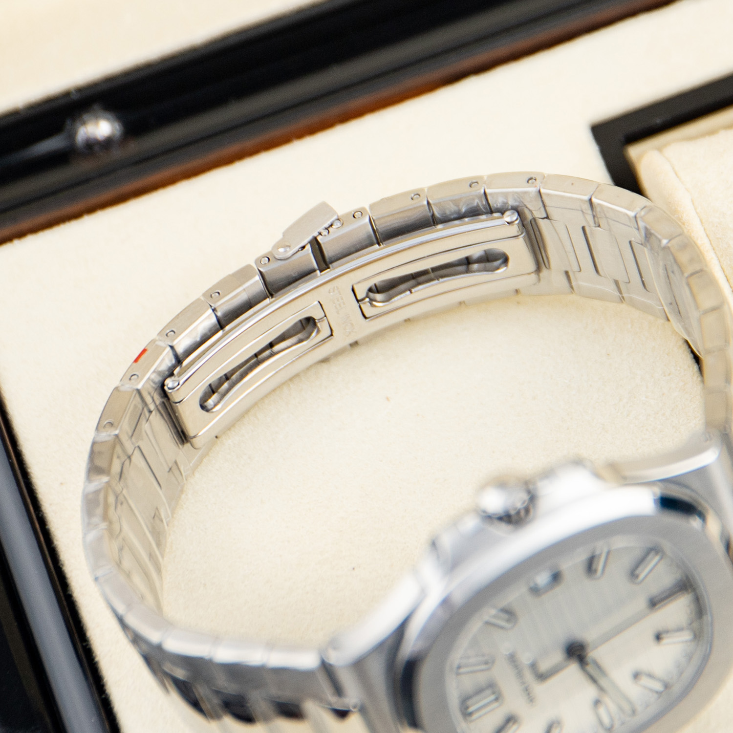 Patek Philippe - Nautilus Jumbo 5711 SS/SS White/Stk 3KF V2 Asia 324