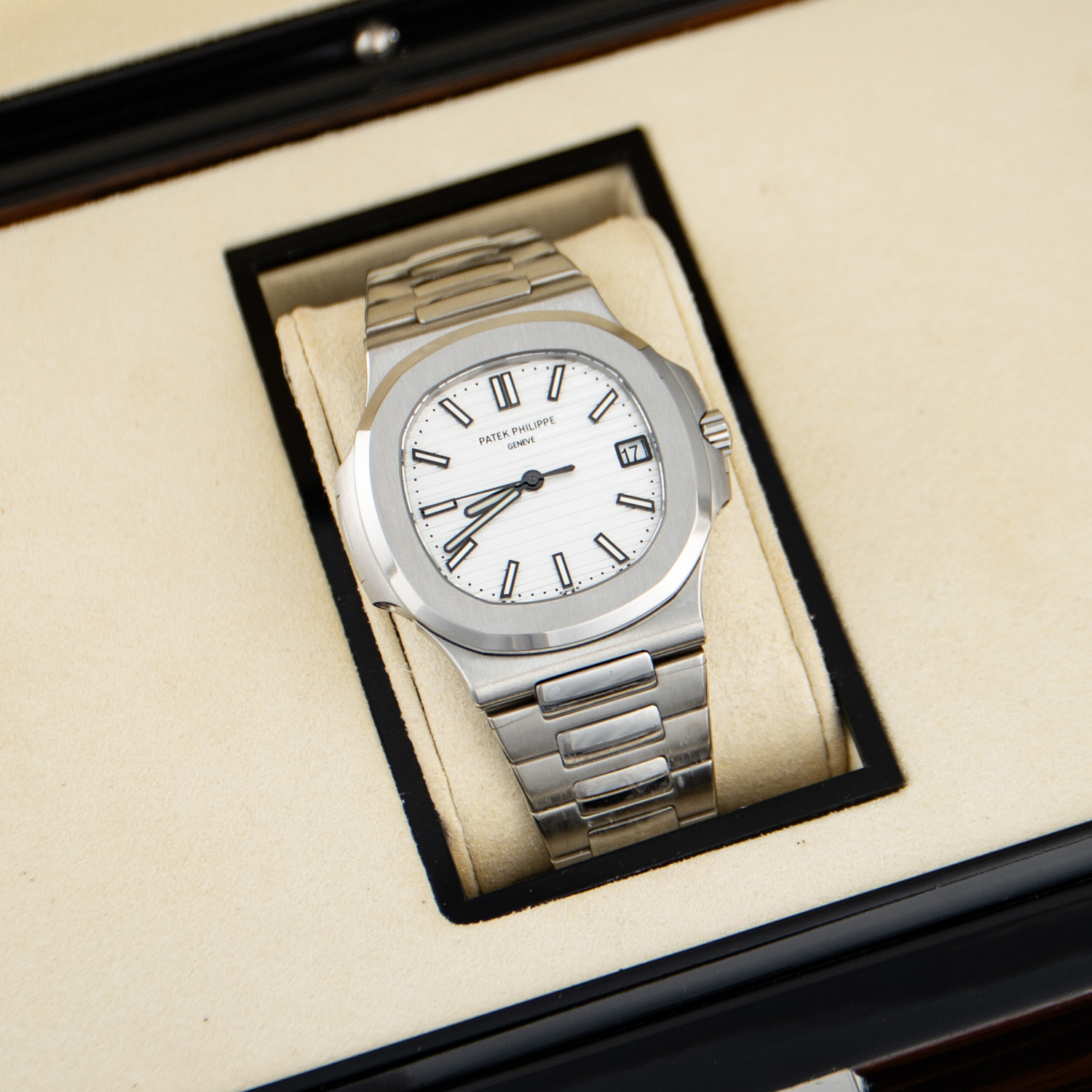 Patek Philippe - Nautilus Jumbo 5711 SS/SS White/Stk 3KF V2 Asia 324
