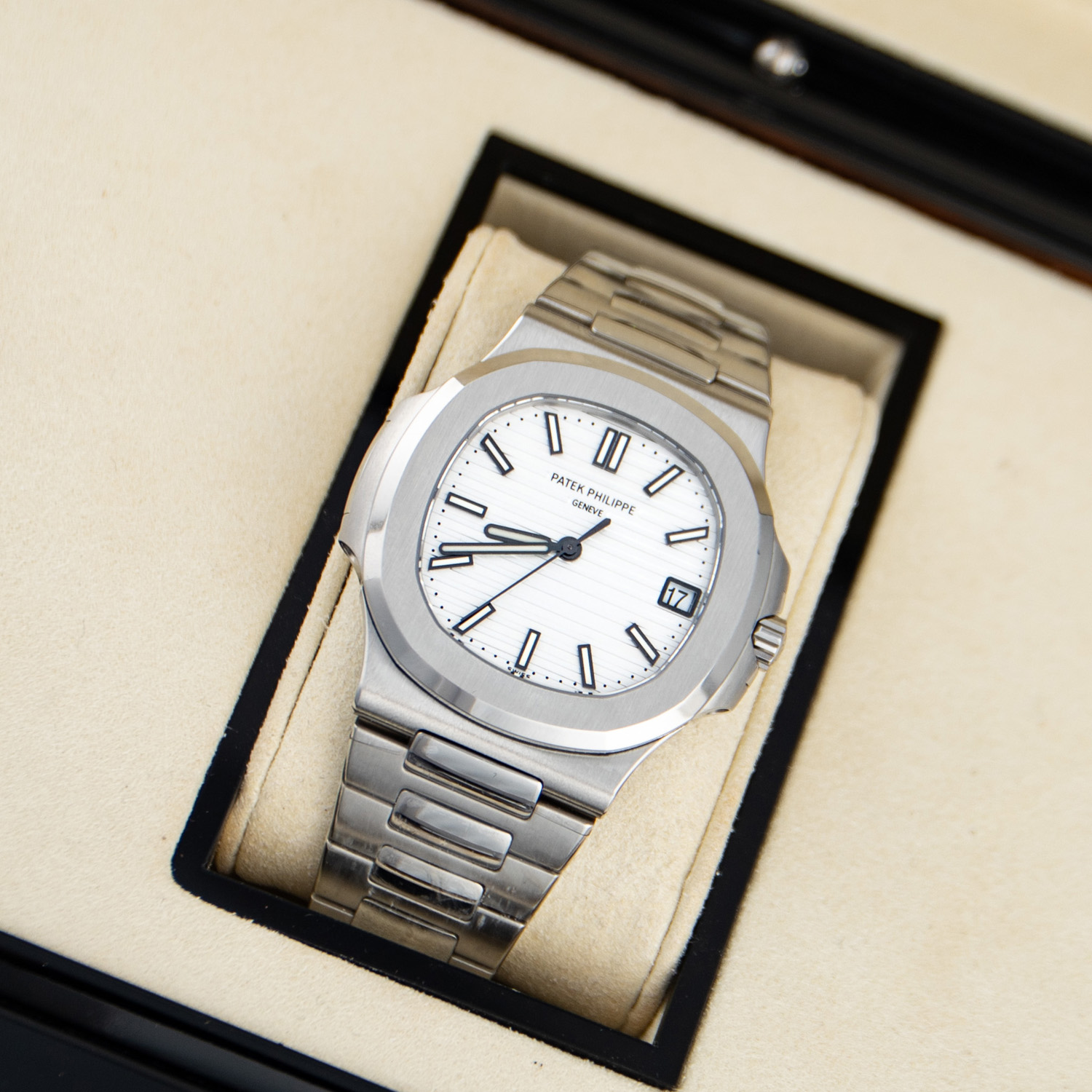 Patek Philippe - Nautilus Jumbo 5711 SS/SS White/Stk 3KF V2 Asia 324