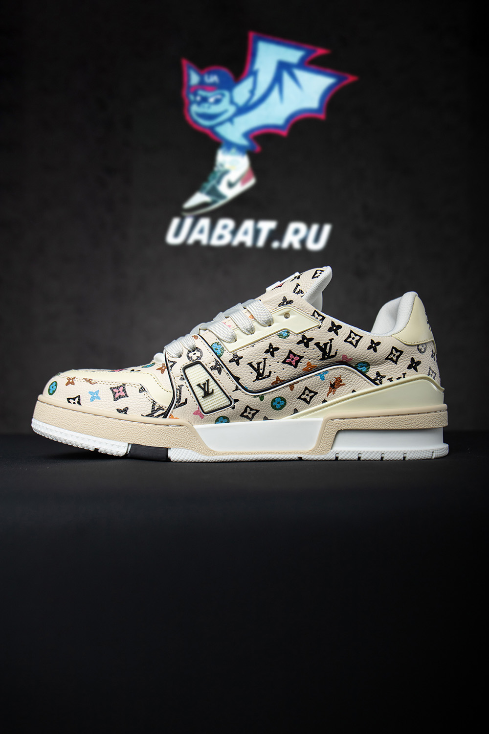 Louis Vuitton Trainer Beige