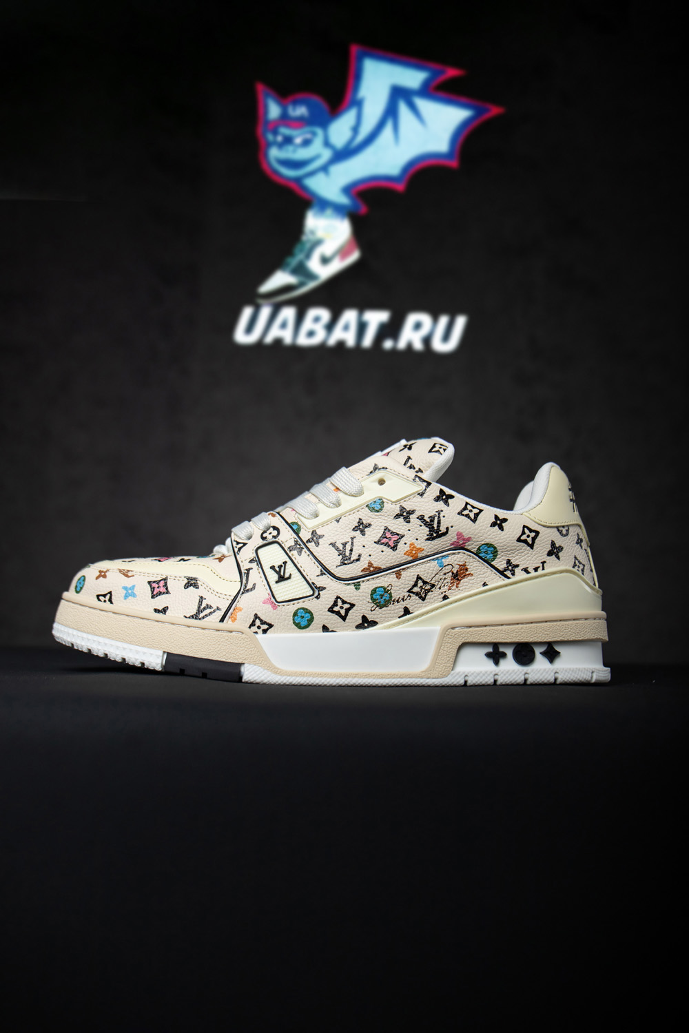Louis Vuitton Trainer Beige