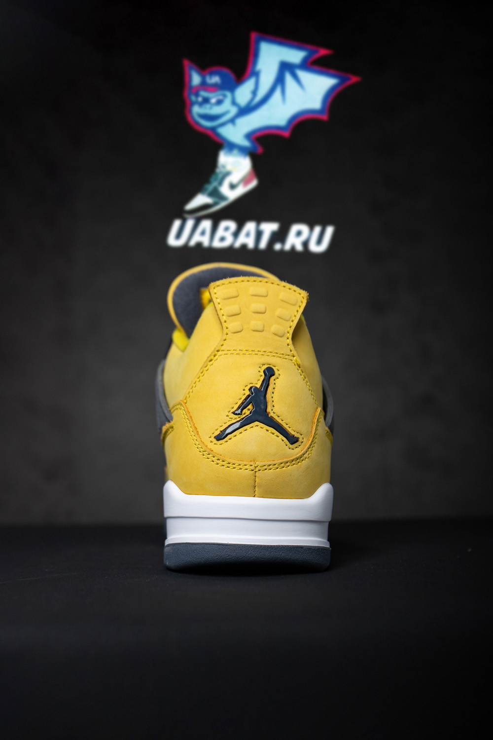 AIR JORDAN 4 RETRO 
