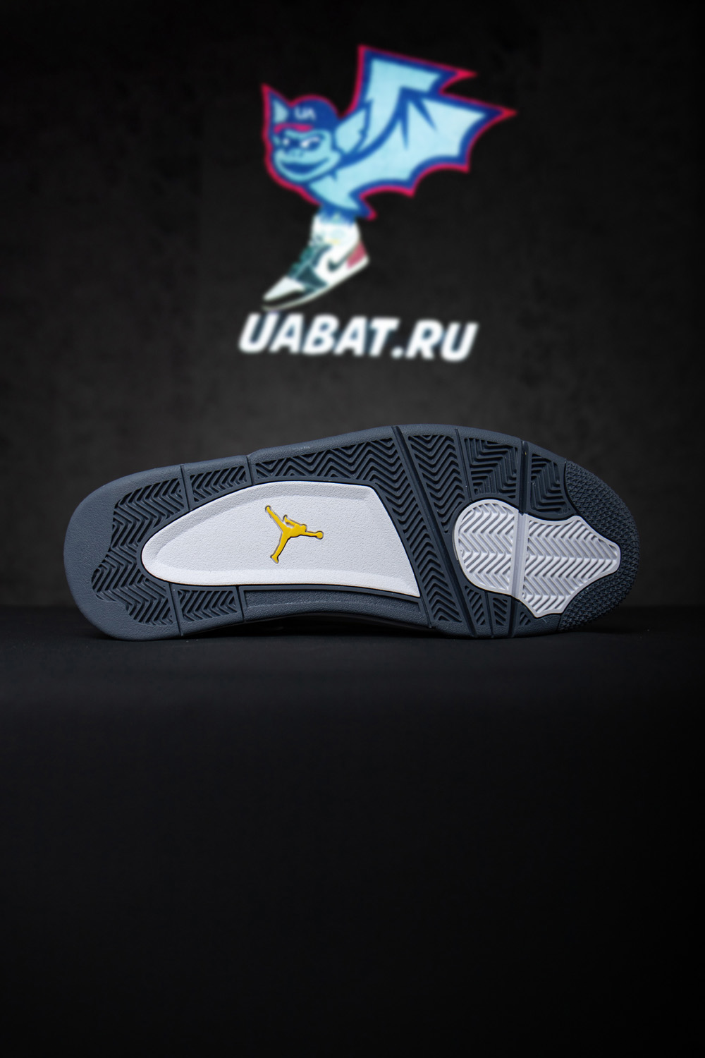 AIR JORDAN 4 RETRO 