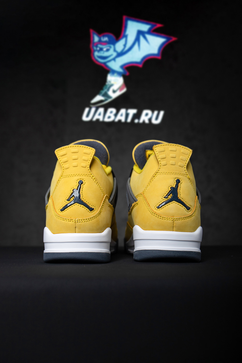 AIR JORDAN 4 RETRO 