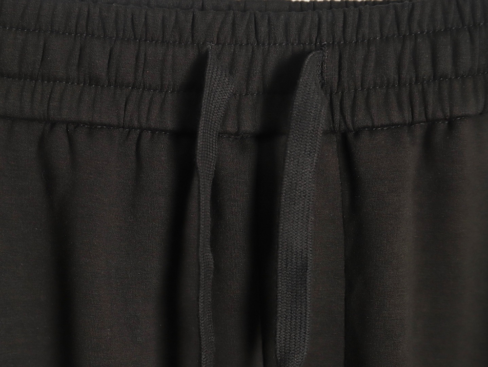 Moncler pocket logo lettering print trousers TSK1