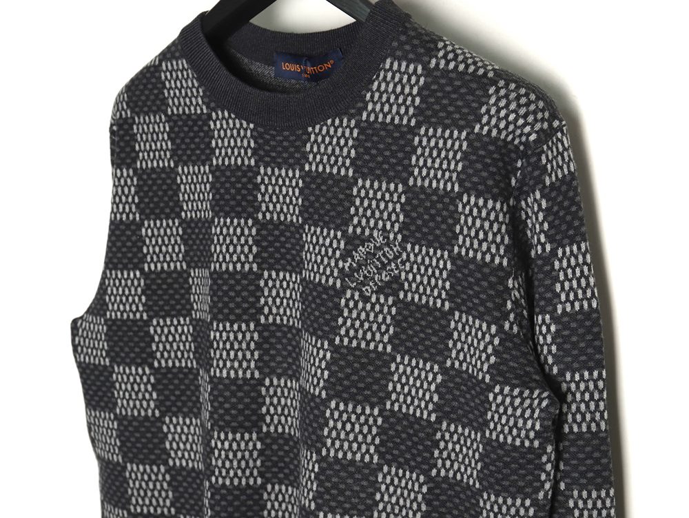 Louis vuitton plaid grey pullover sweater