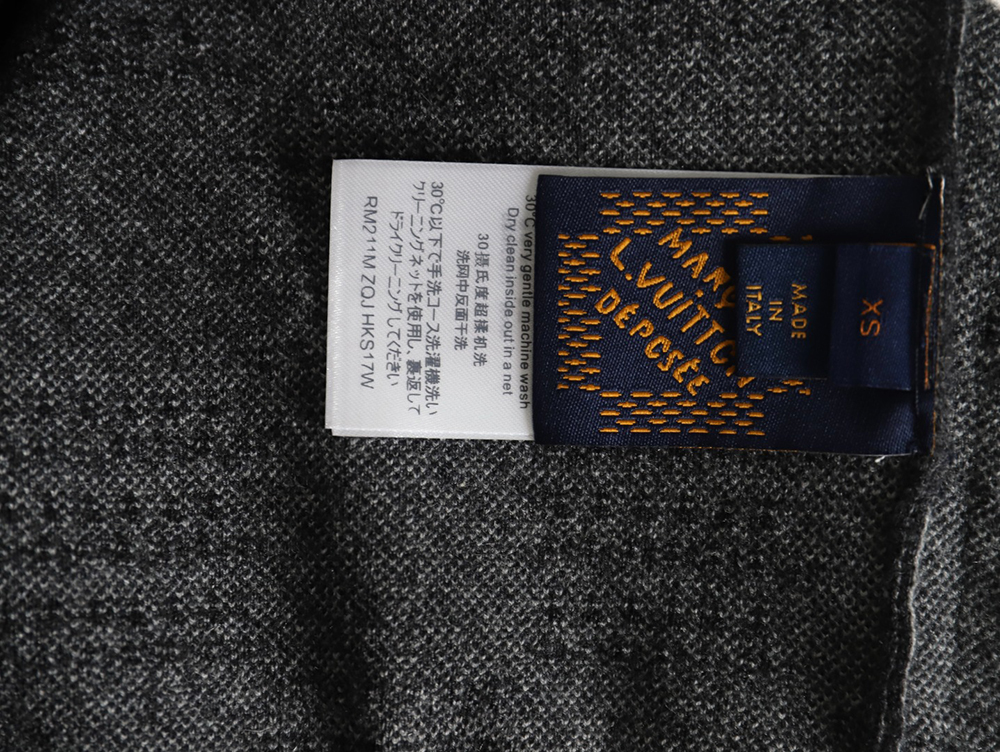 Louis vuitton plaid grey pullover sweater