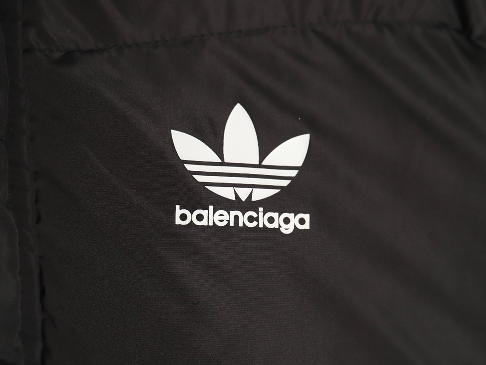 Balenciaga & Adidas Clover three-stripe century joint bread suit