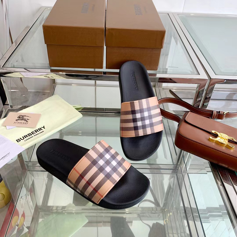Burberry Check Slides in Archive beige