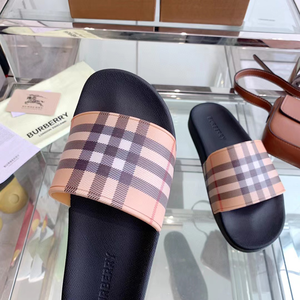 Burberry Check Slides in Archive beige
