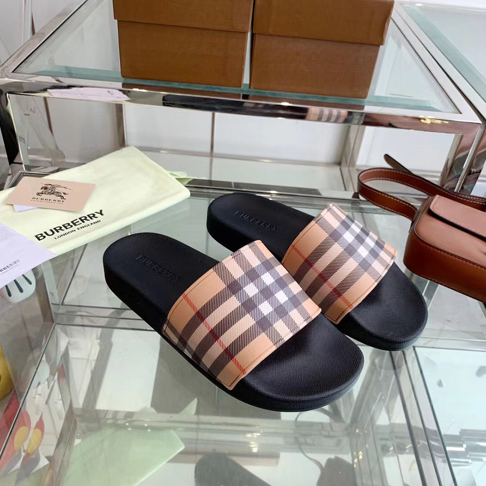 Burberry Check Slides in Archive beige