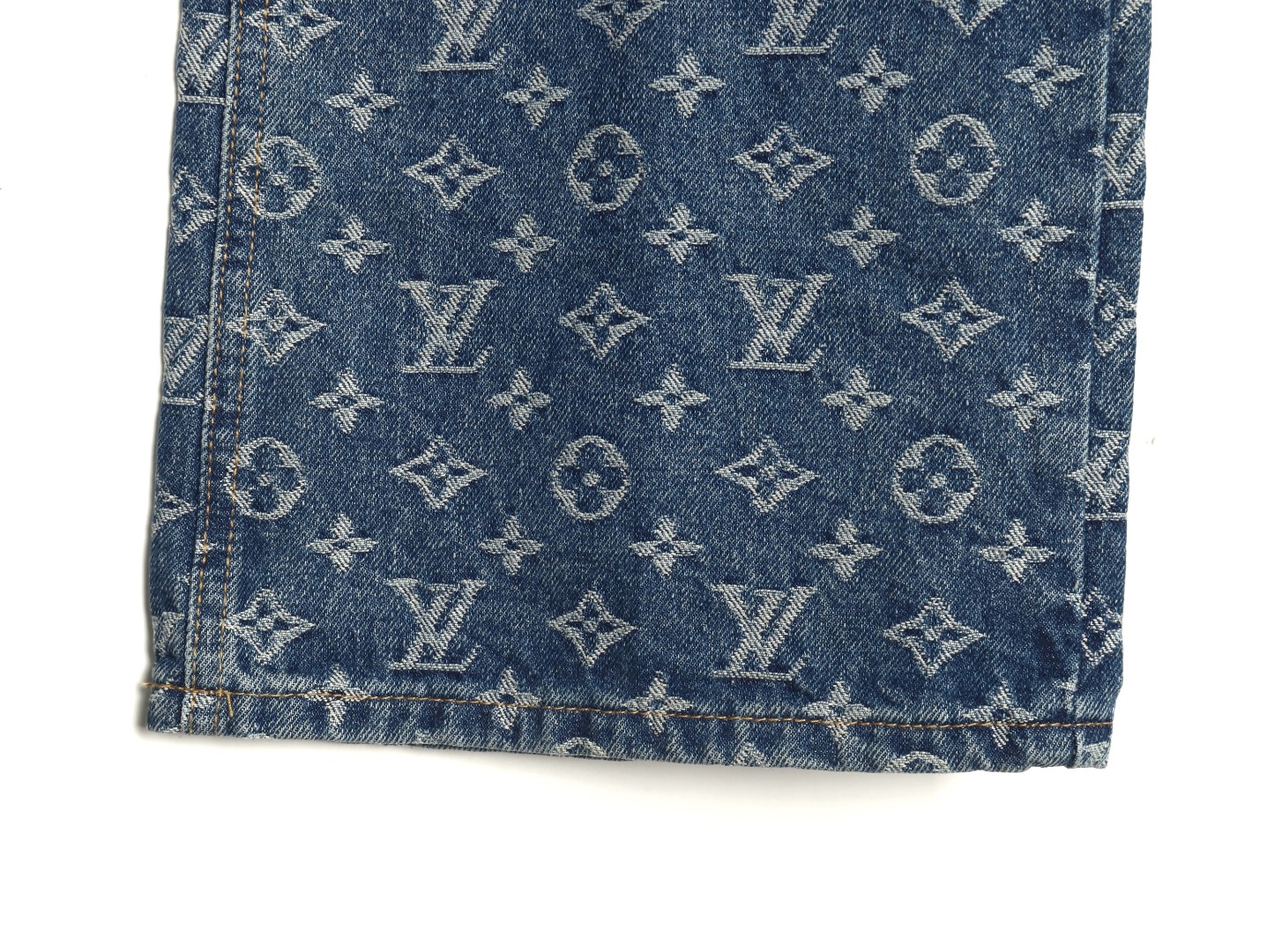 Louis Vuitton presbyopic jeans