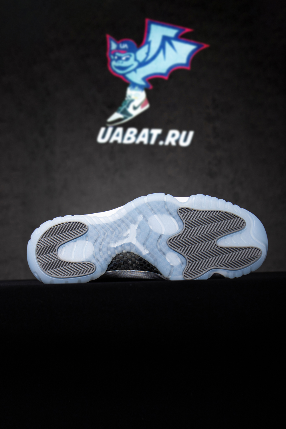 AIR JORDAN 11 RETRO 