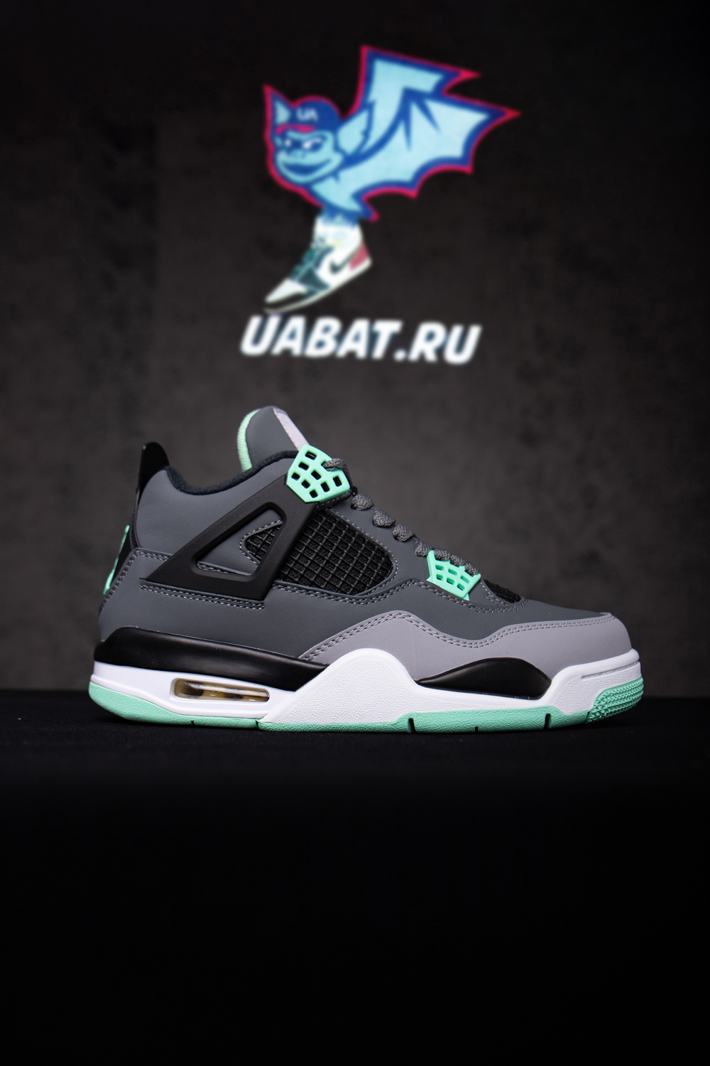 AIR JORDAN 4 RETRO 'GREEN GLOW'