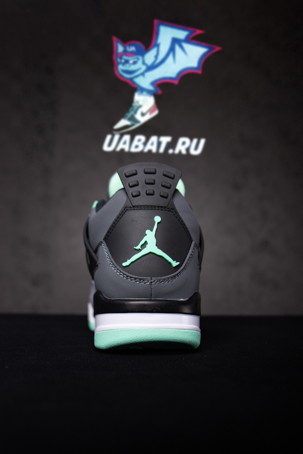 AIR JORDAN 4 RETRO 