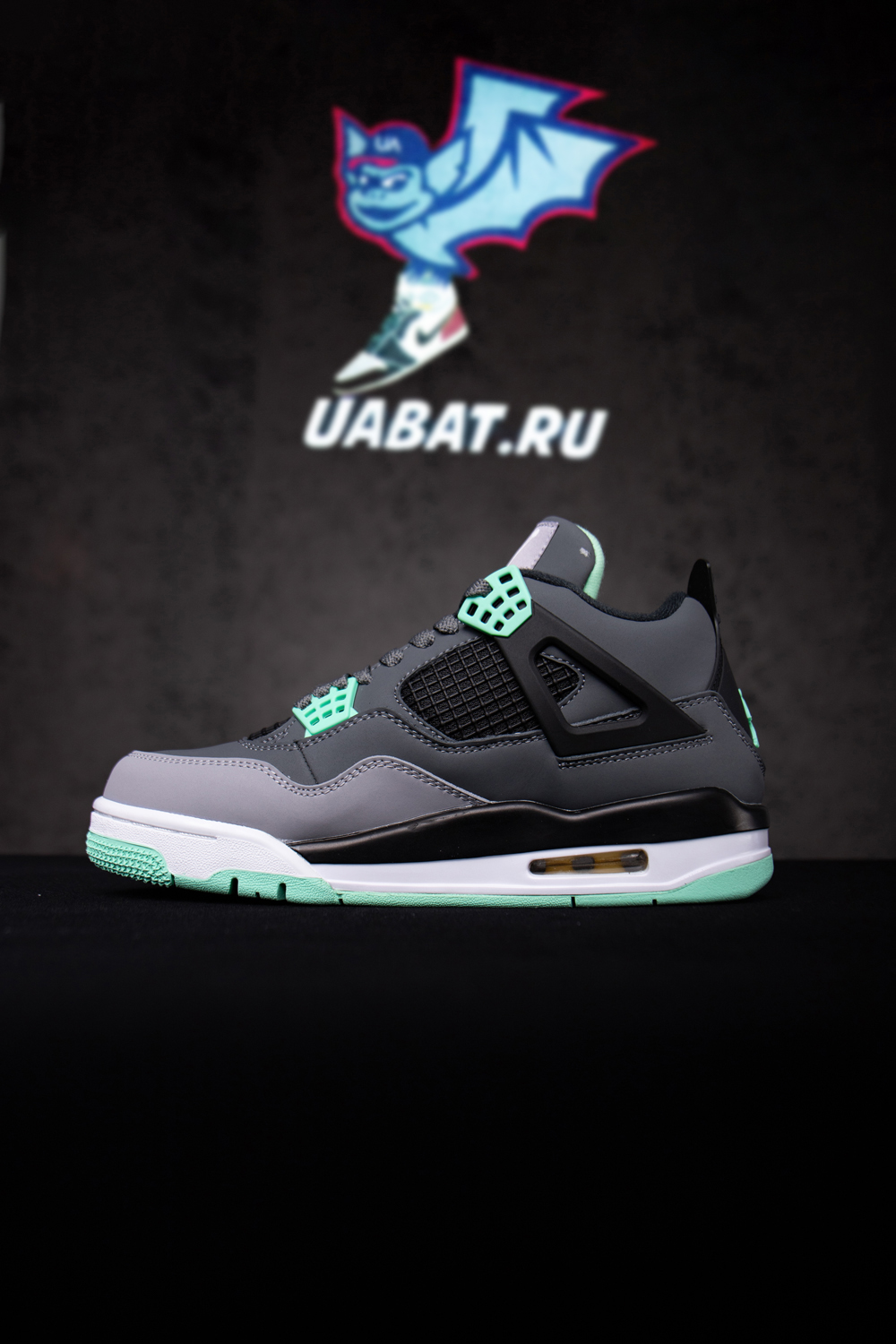 AIR JORDAN 4 RETRO 
