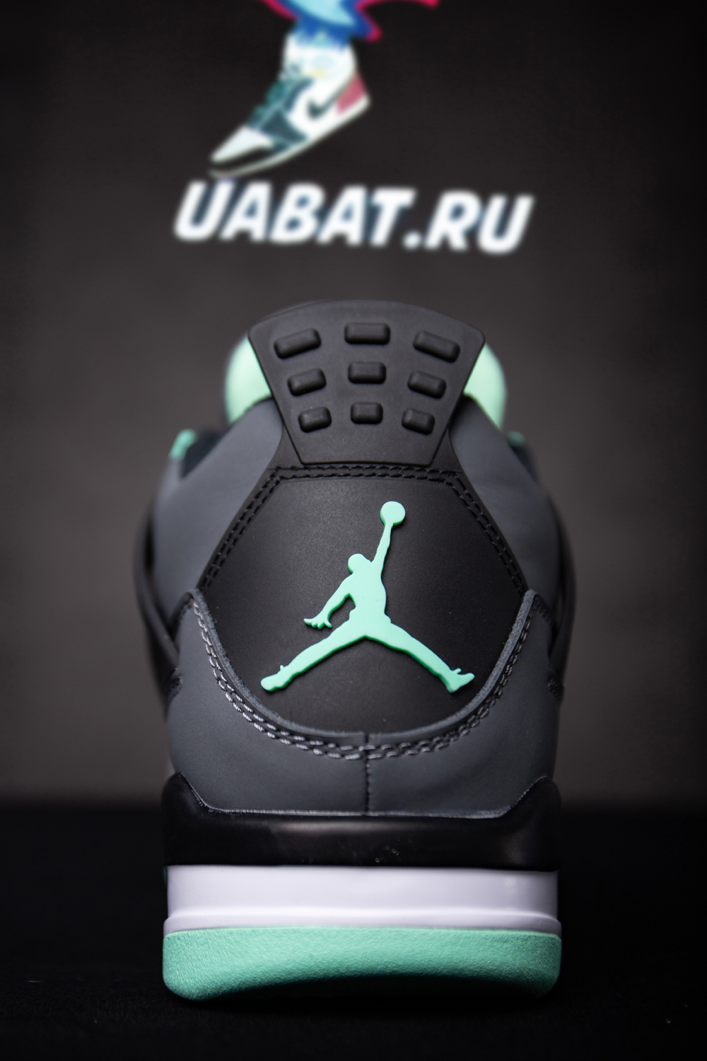 AIR JORDAN 4 RETRO 