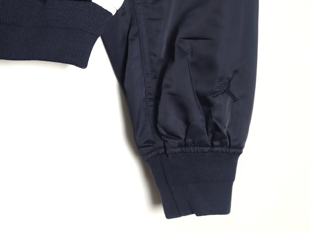 Dior & Air Jordan joint model flying wings embroidered flight jacket