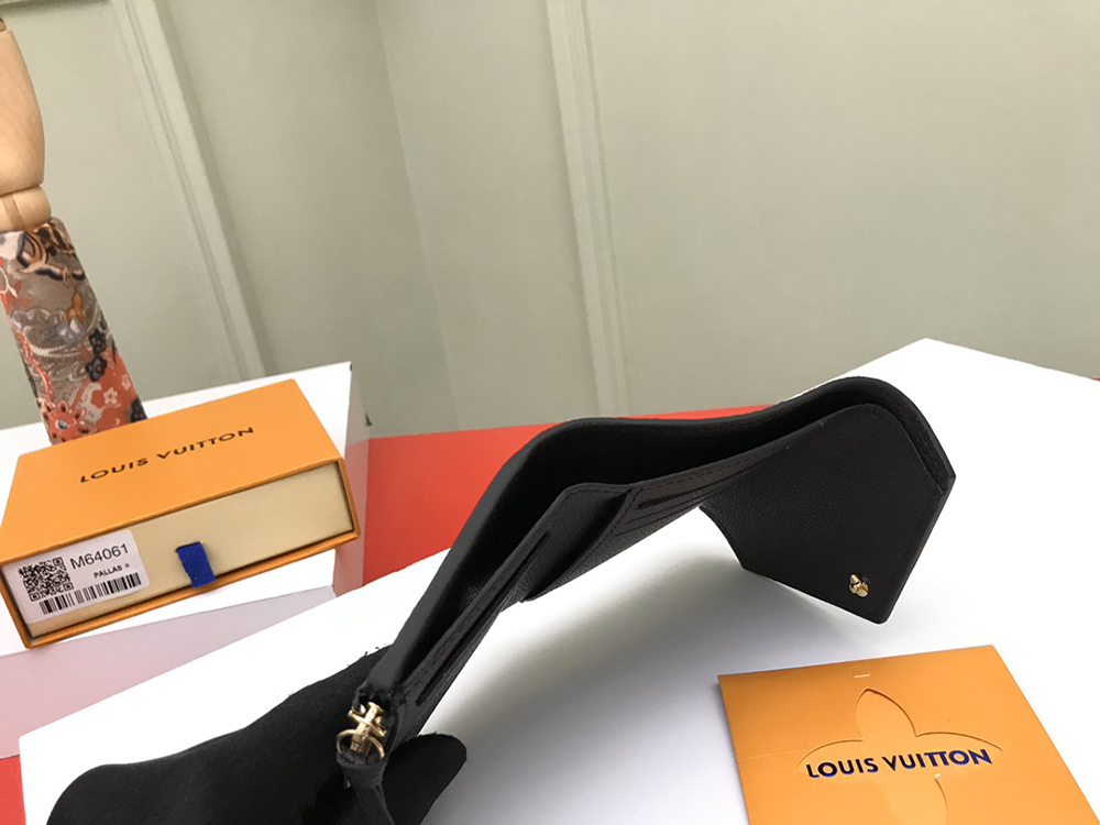 Louis Vuitton Wallets M64061 12*9.5*2.5cm