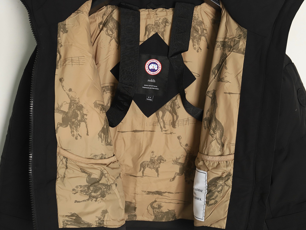 Canada Goose joint strapped short down jacket TSK1