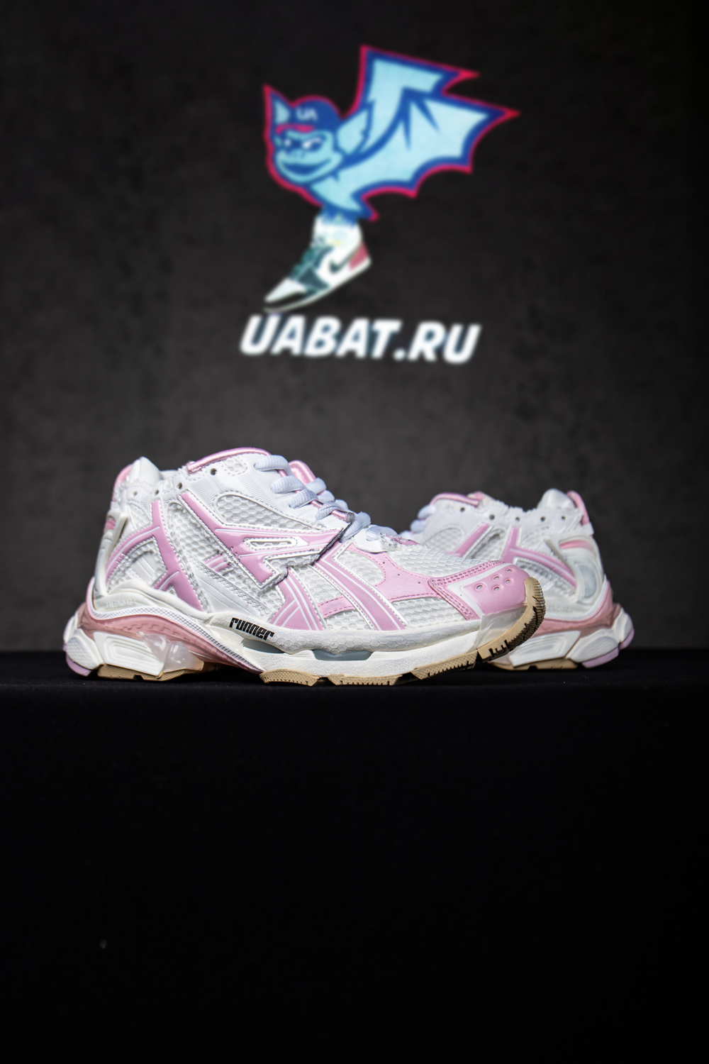 Balenciaga Wmns Runner Sneaker 