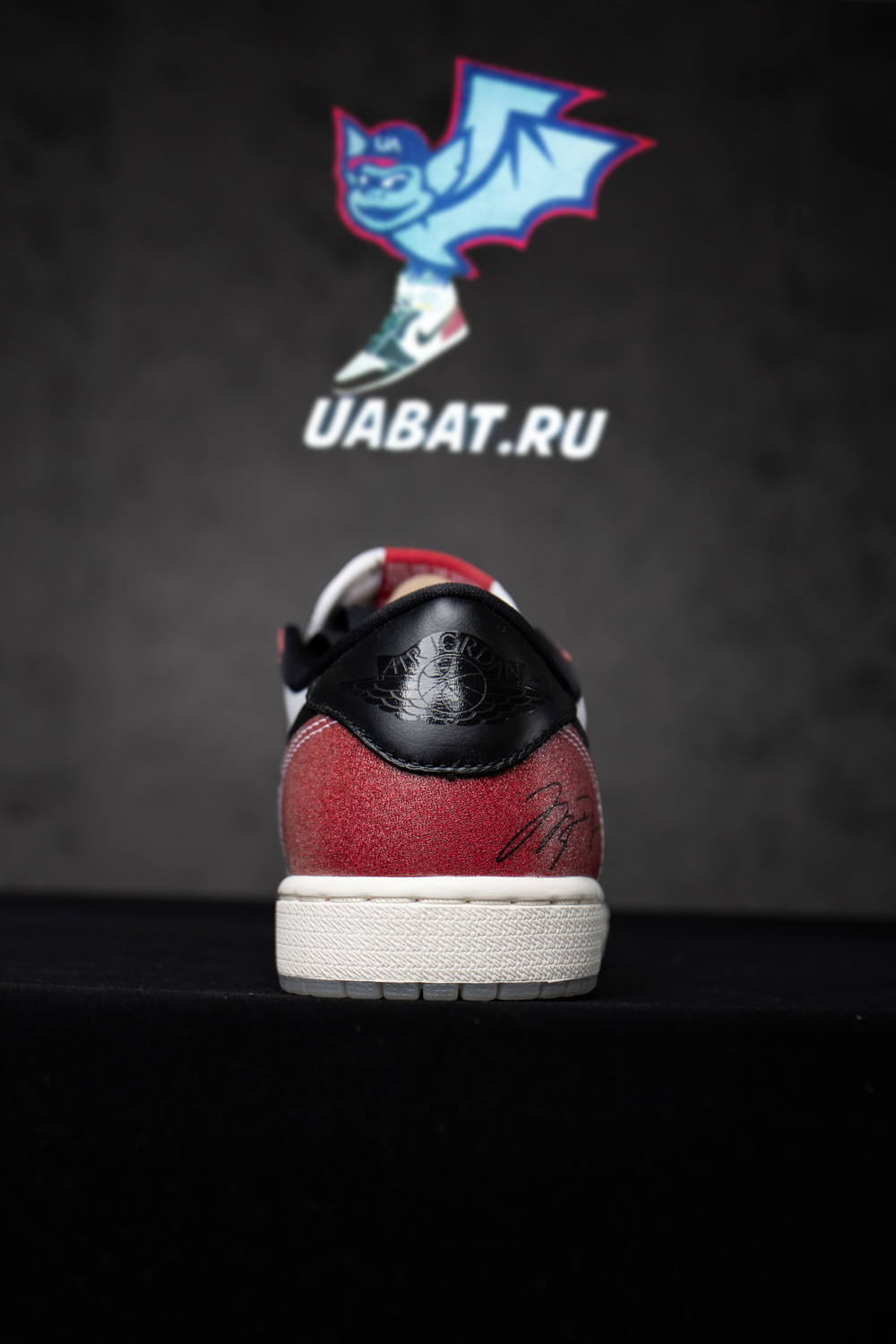 AIR JORDAN 1 LOW OG X TROPHY ROOM 