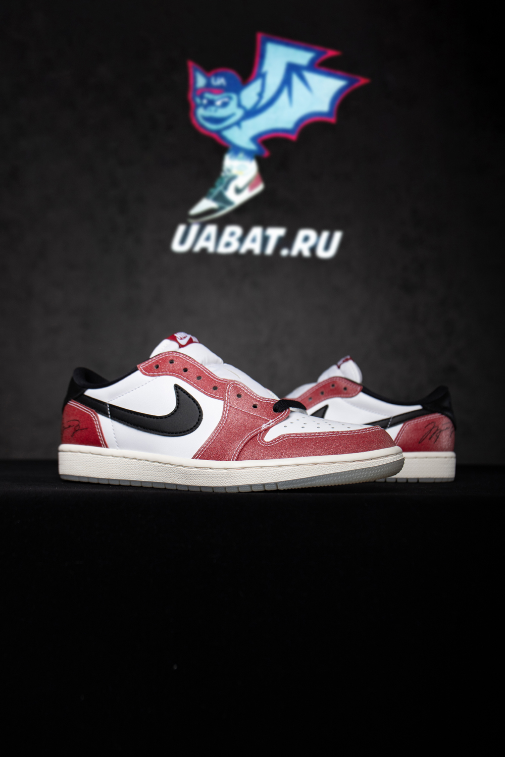 AIR JORDAN 1 LOW OG X TROPHY ROOM 