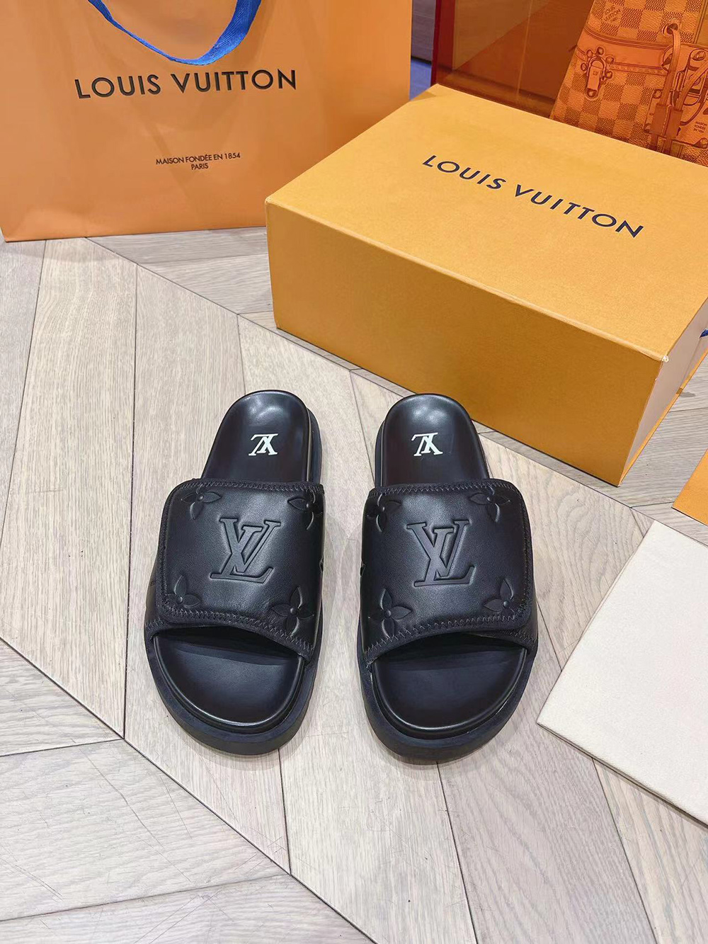 Louis Vuitton Mule Miami Slides 
