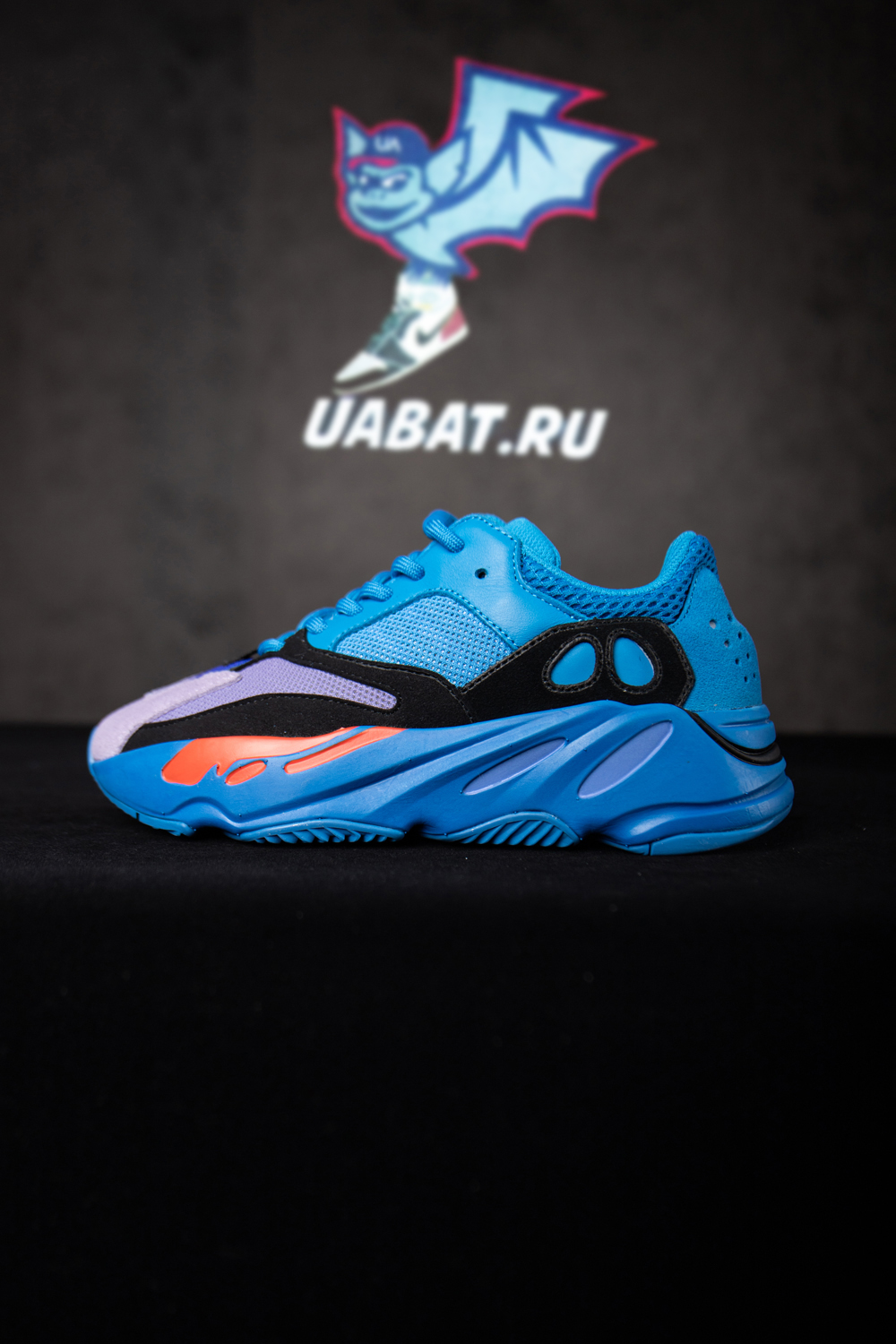 "Special Price" yeezy BOOST 700 