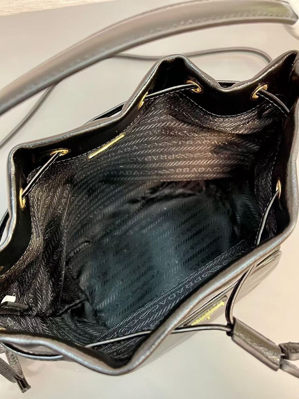 Prada Bags 1BH038 18*23*12cm