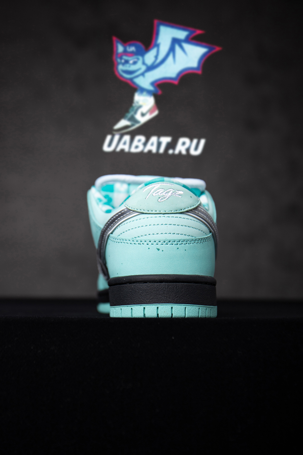 CONCEPTS X NIKE SB DUNK LOW PRO OG QS TIFFANY