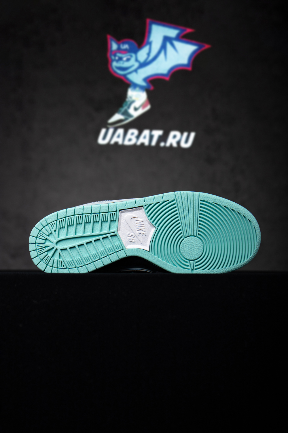 CONCEPTS X NIKE SB DUNK LOW PRO OG QS TIFFANY