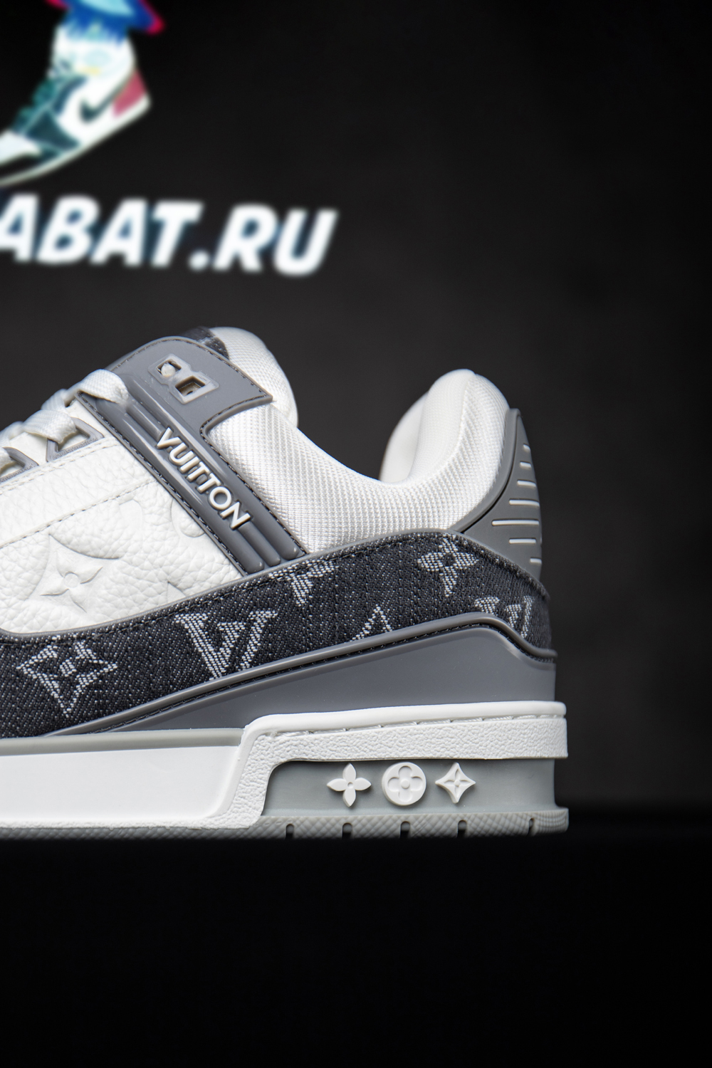 Louis Vuitton Trainer Sneaker