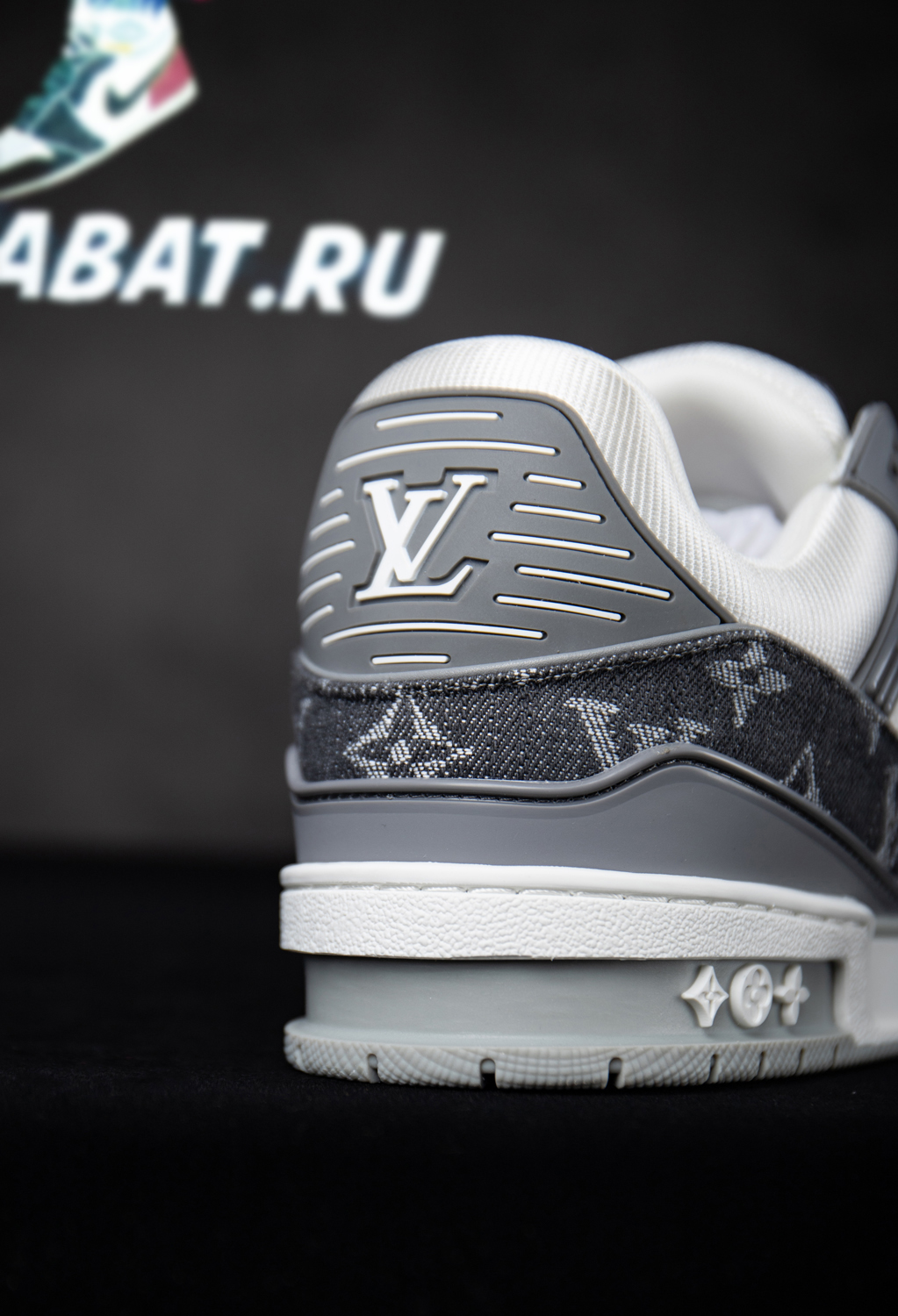 Louis Vuitton Trainer Sneaker