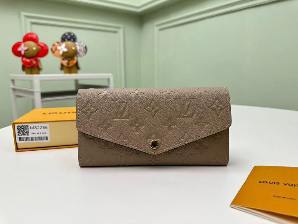 Louis Vuitton Wallets M82256 19*10.5*2cm