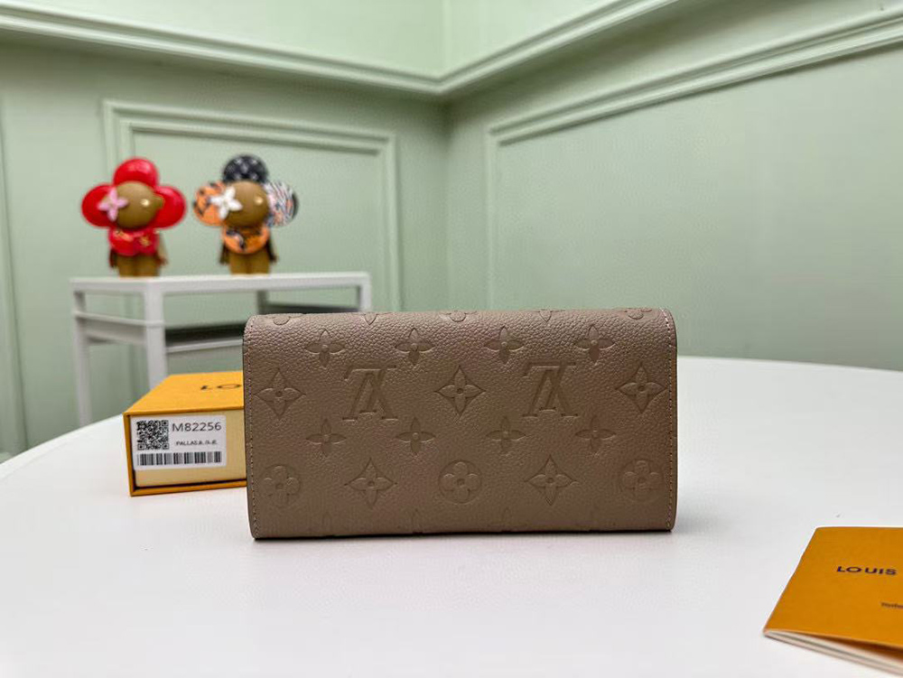 Louis Vuitton Wallets M82256 19*10.5*2cm
